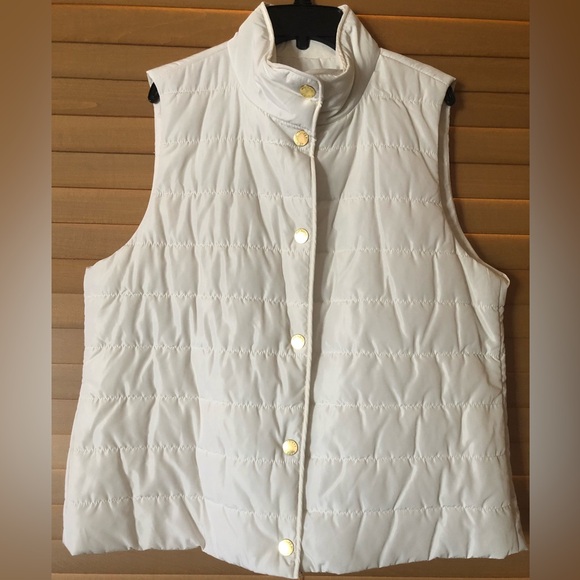 MICHAEL KORS NWOT CREAM COLOR PUFFER VEST WITH GOLD MK  SNAP CLOSURE. SIZE LARGE - Picture 8 of 8
